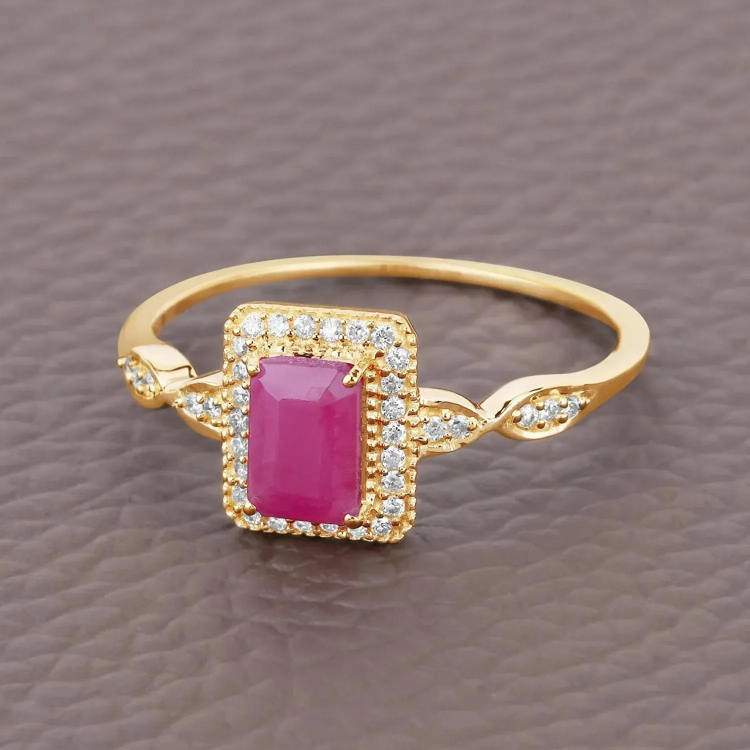 14K Yellow Gold Pink Ruby Diamond Ring