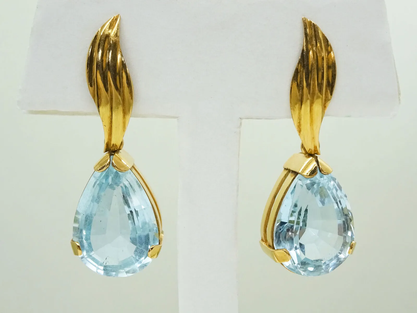 30.96ct tw Natural Pear Light Blue Topaz Dangle Earrings 18k Gold