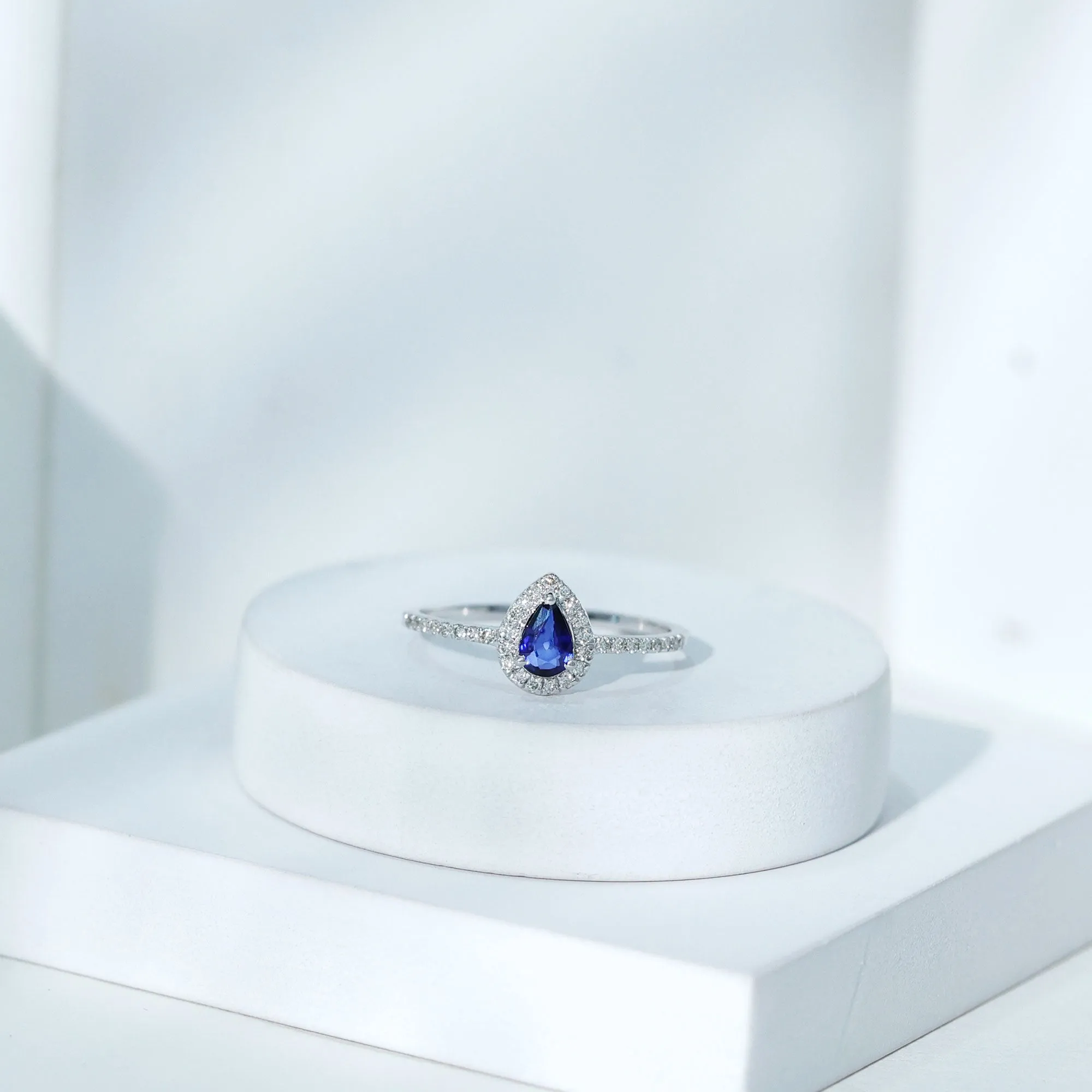 3/4 CT Pear Cut Blue Sapphire Engagement Ring with Diamond Halo