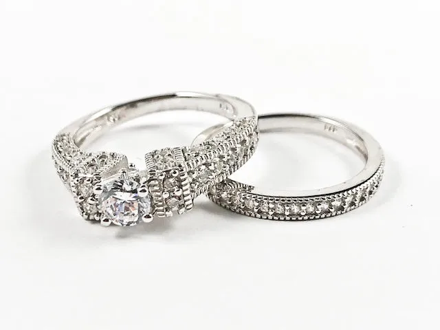 Classic Beautiful 2 Piece Set Textured CZ Setting Center Round Crown Setting Silver Ring