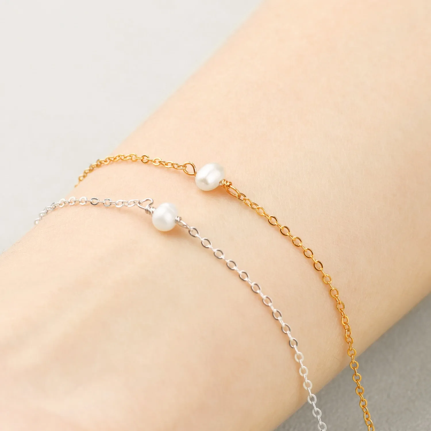 Dainty Tiny Pearl Bracelet