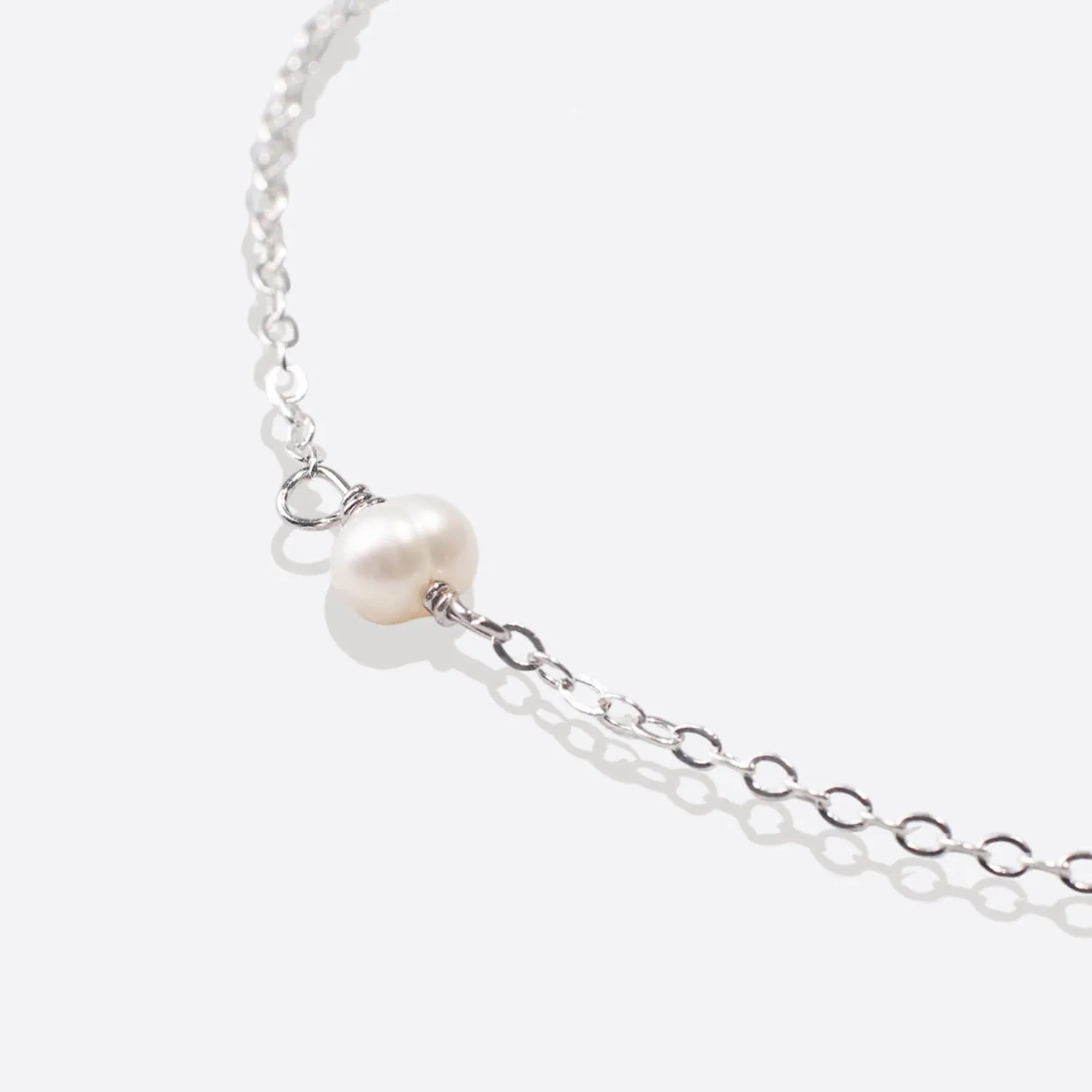 Dainty Tiny Pearl Bracelet