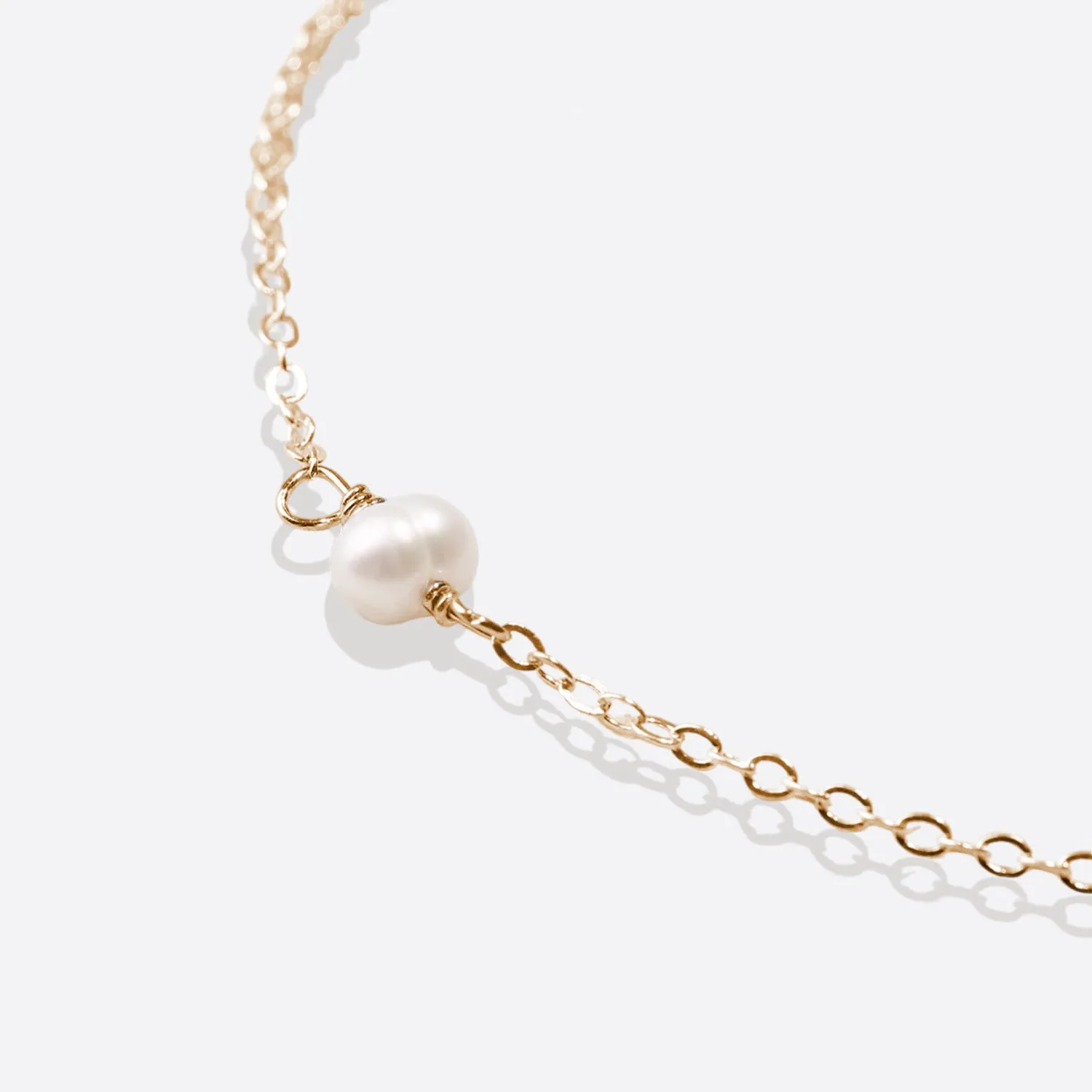 Dainty Tiny Pearl Bracelet