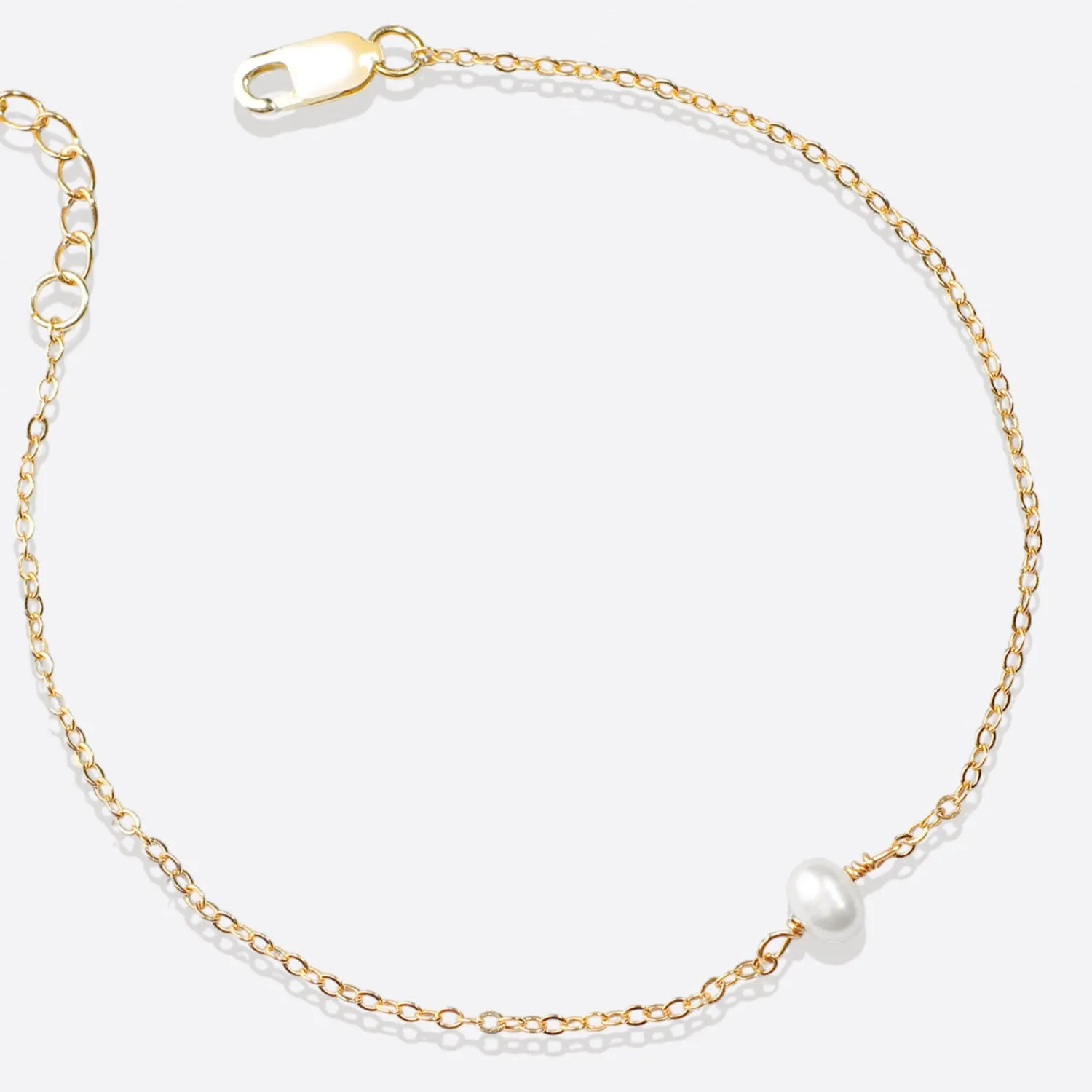 Dainty Tiny Pearl Bracelet