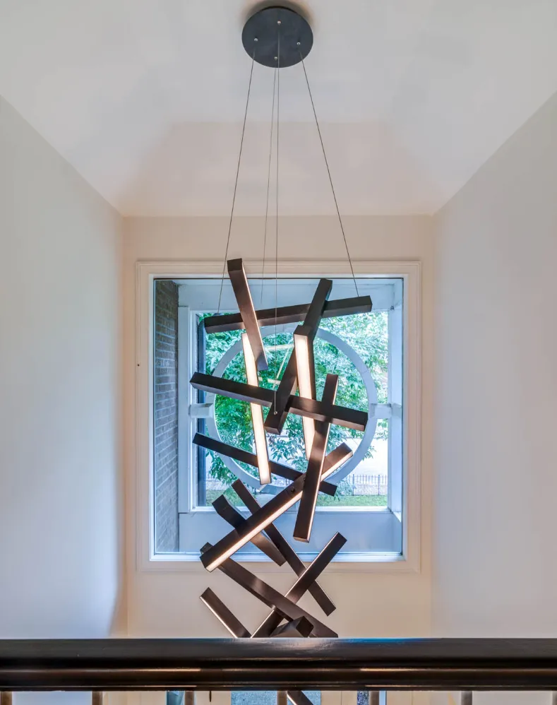 Modern Vertical Geometric Aluminum Pendant for Staircase/Foyer/High-ceiling