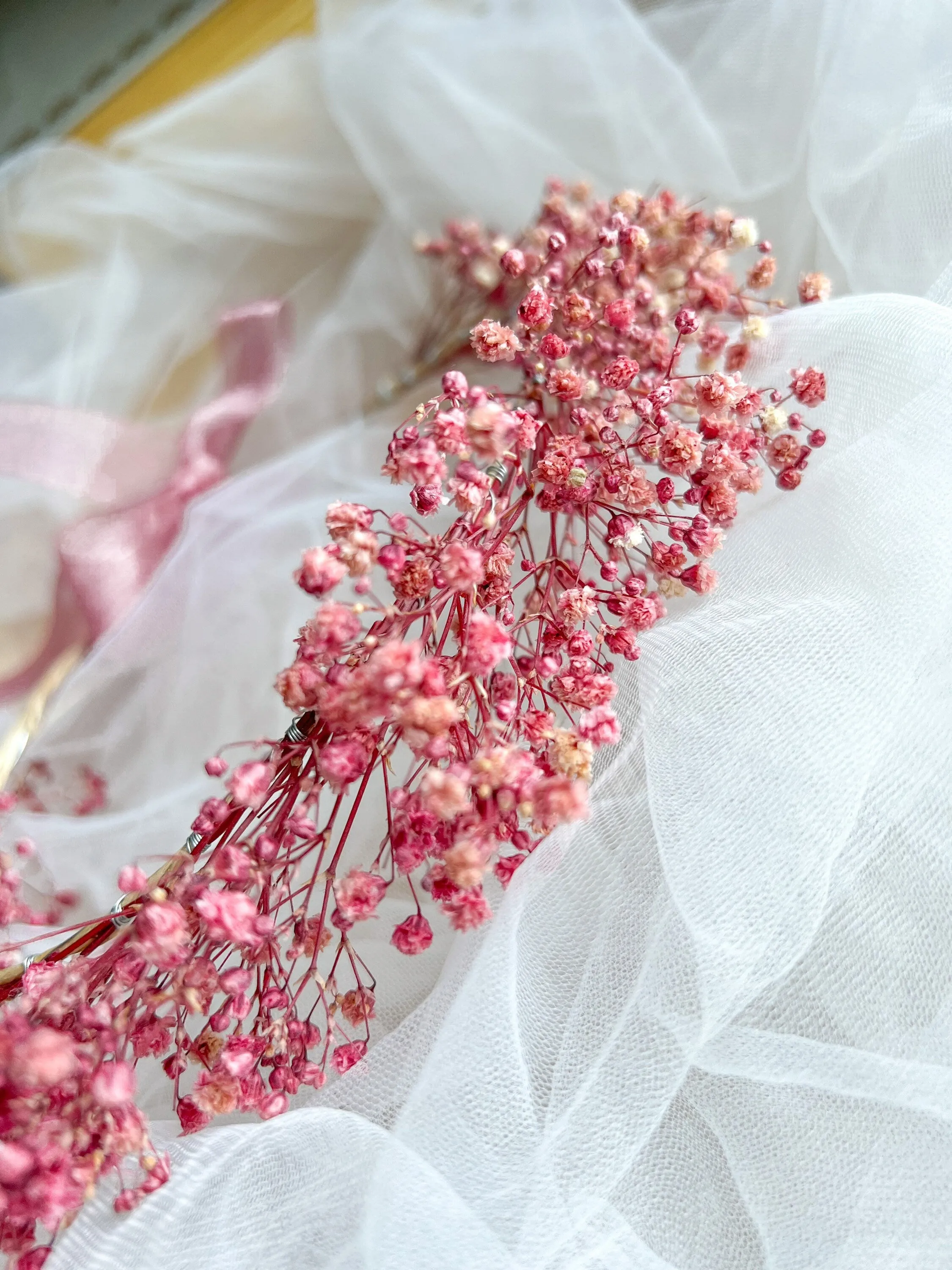 Pink Babys Breath Flower Crown, Preserved Real Gypsophila Flower Girl Hair Accessories, Romantic Wedding Floral Hair Piece UK