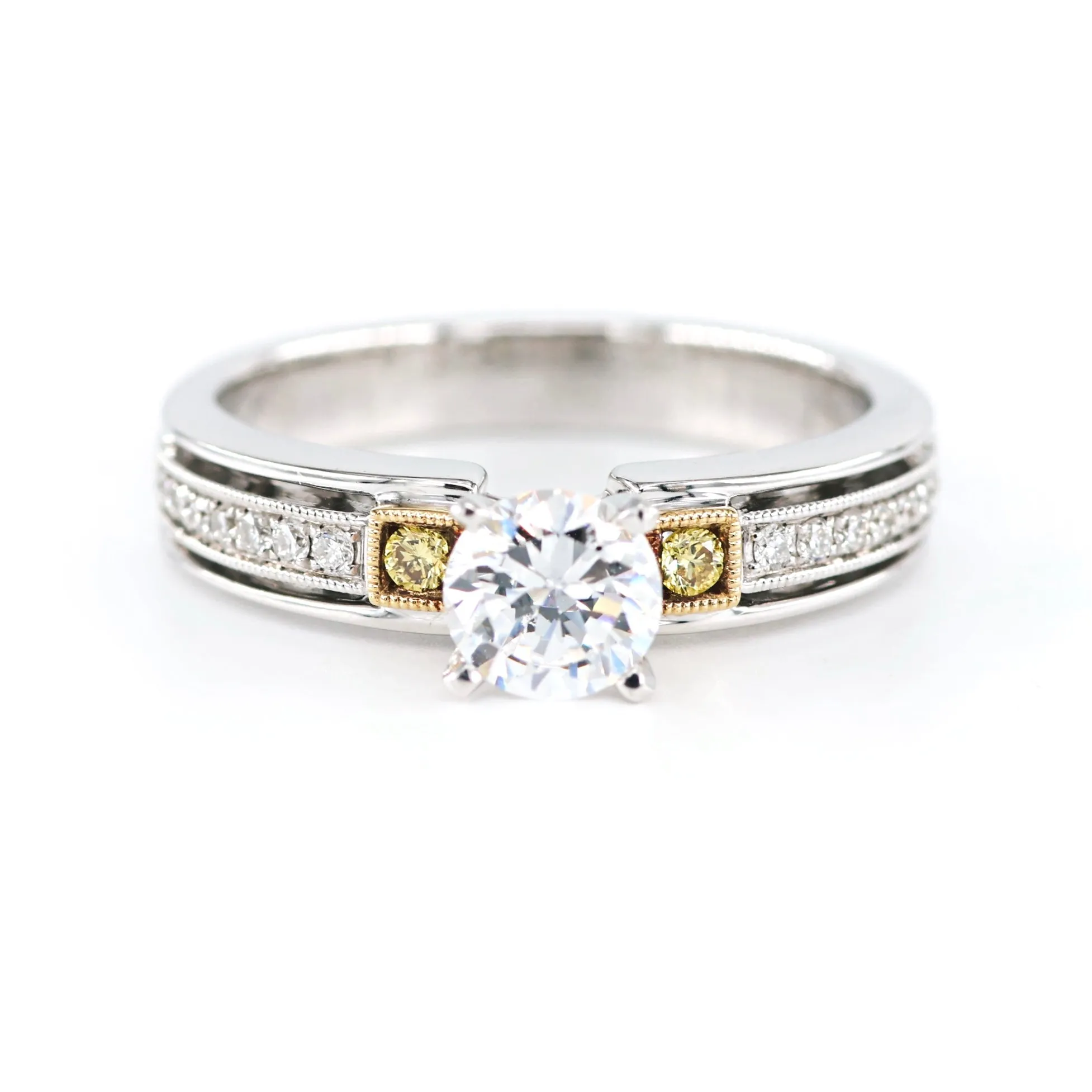 Round Diamond Engagement Ring 4690072