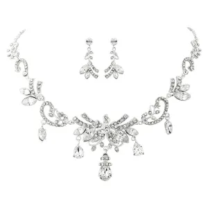 SassB Jessa Crystal Necklace Set