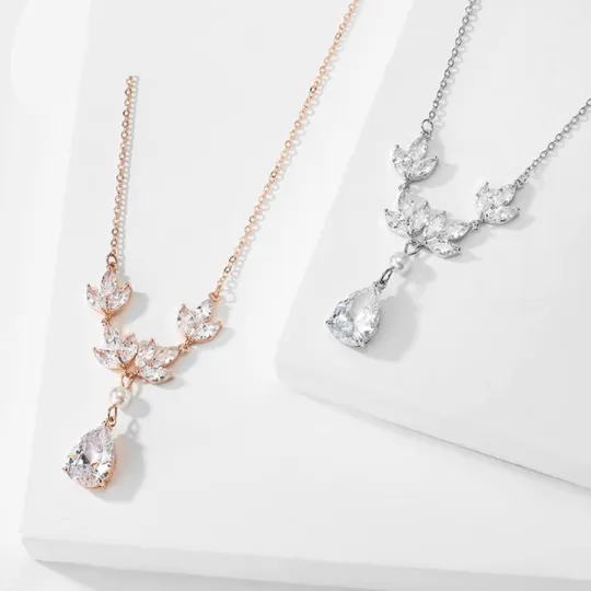 Senna Diamond   Pearl Necklace