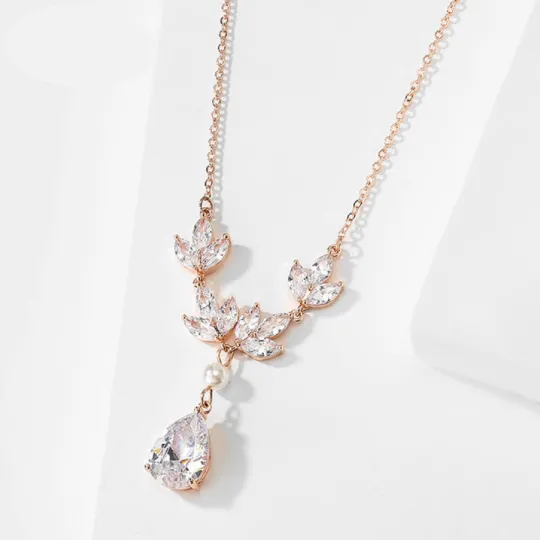 Senna Diamond   Pearl Necklace