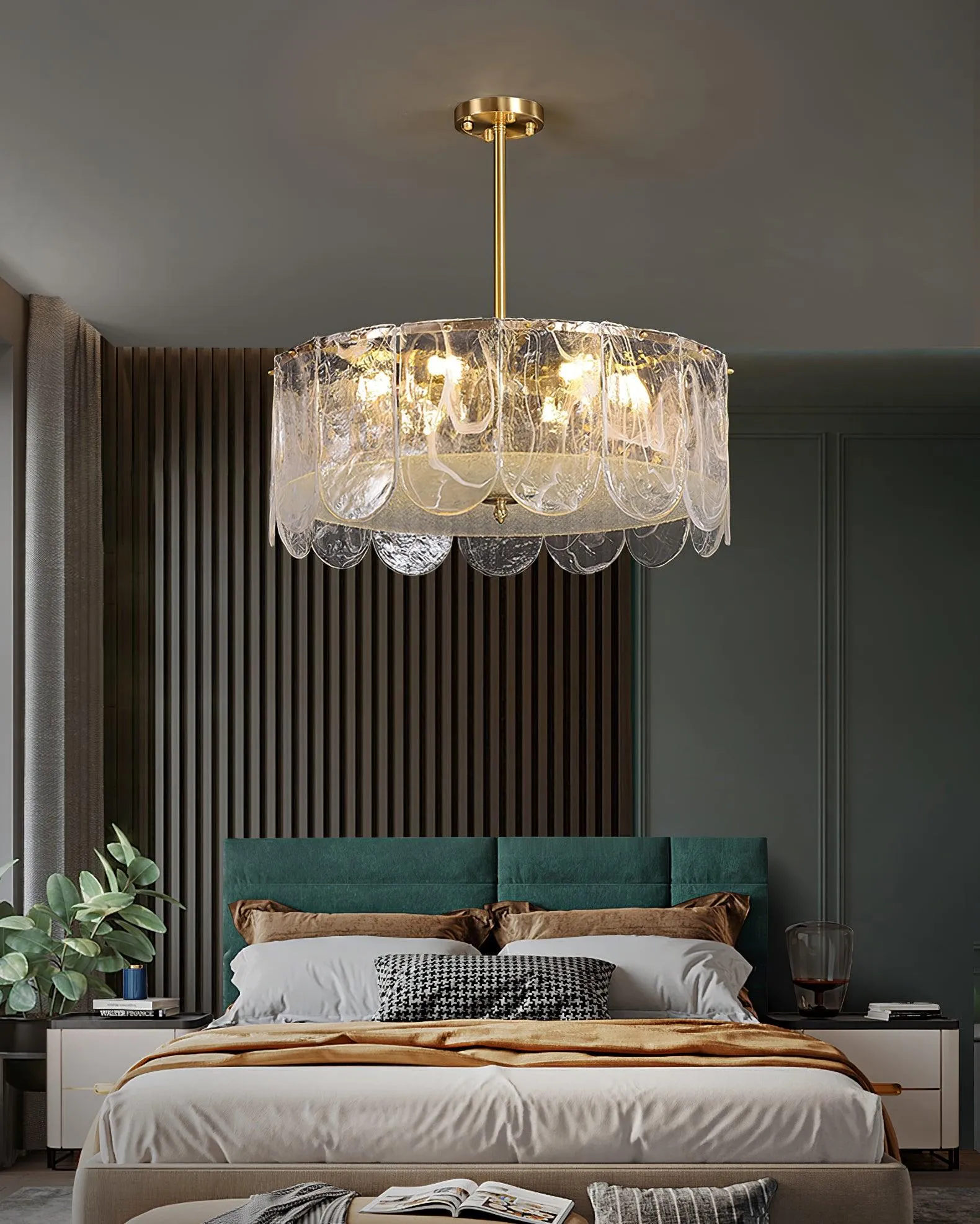 Traditional Classic Metal Glass Chandelier