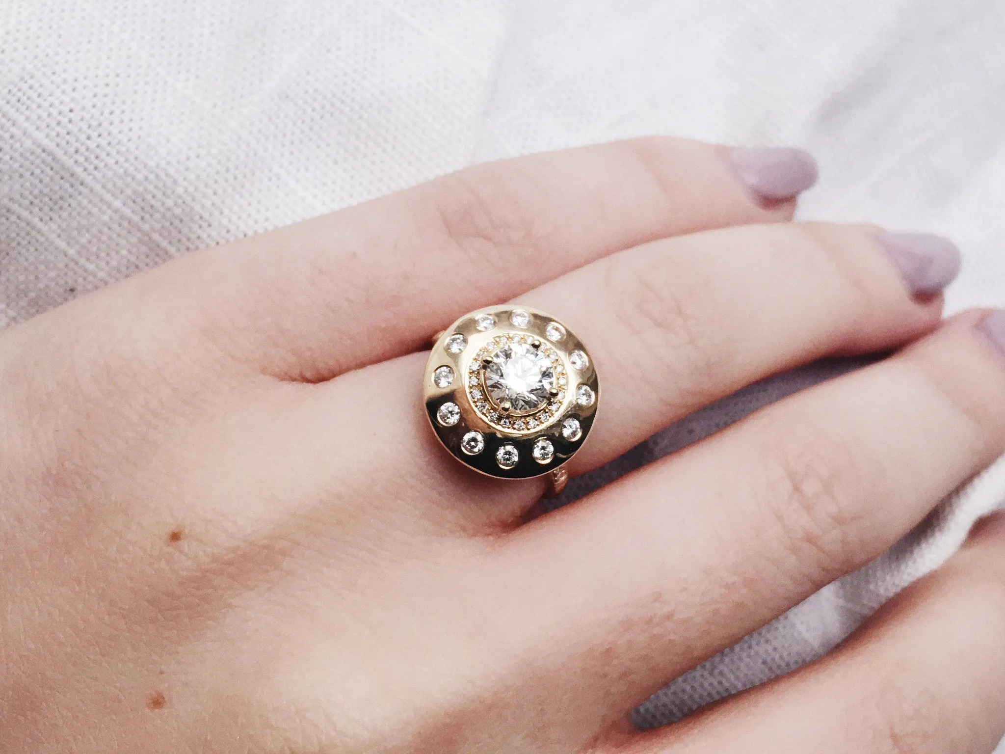 Urobune Queen UFO Ring