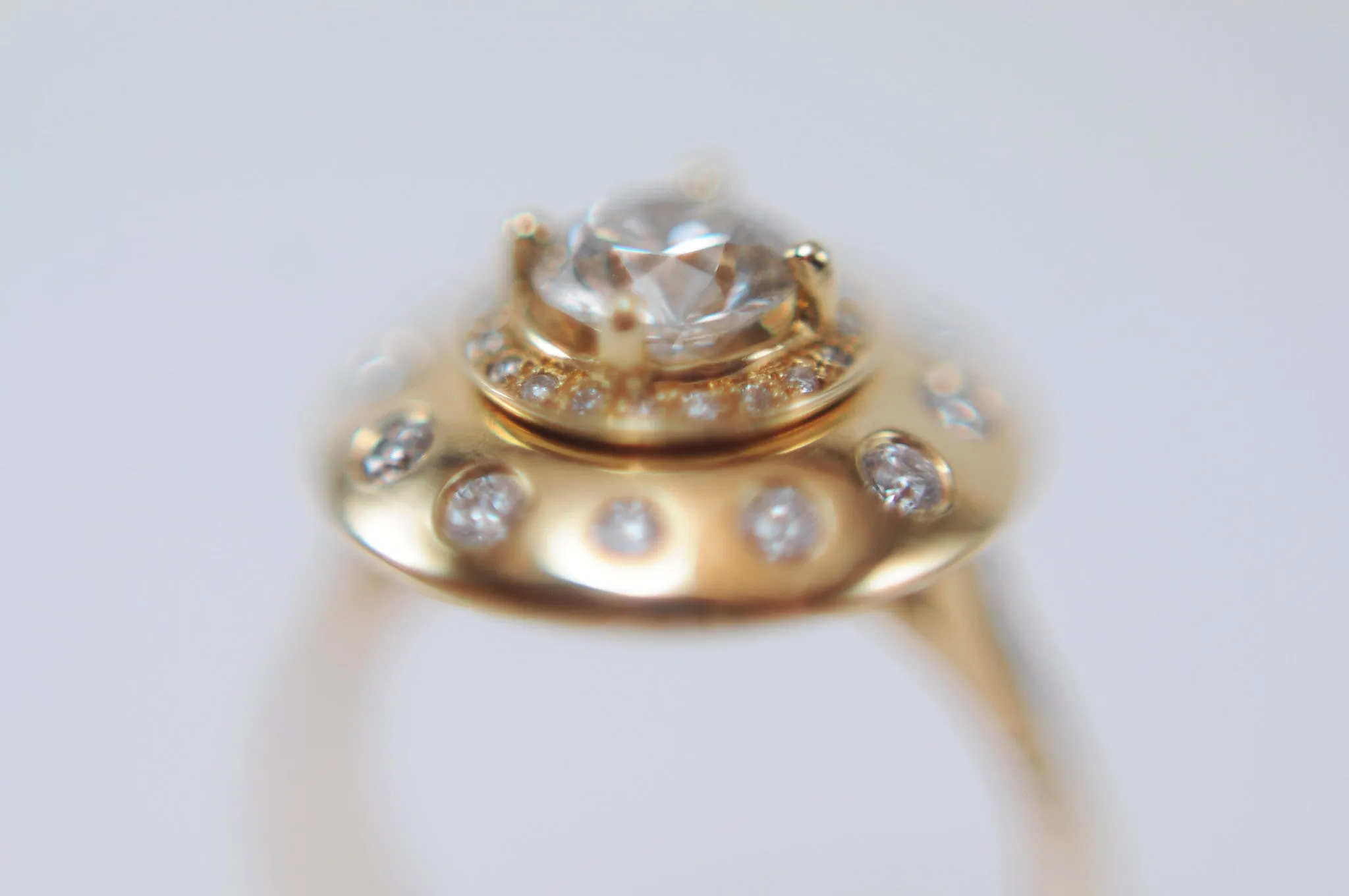 Urobune Queen UFO Ring